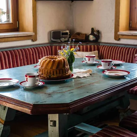 Lodge Almhuette In Kaernten Goding